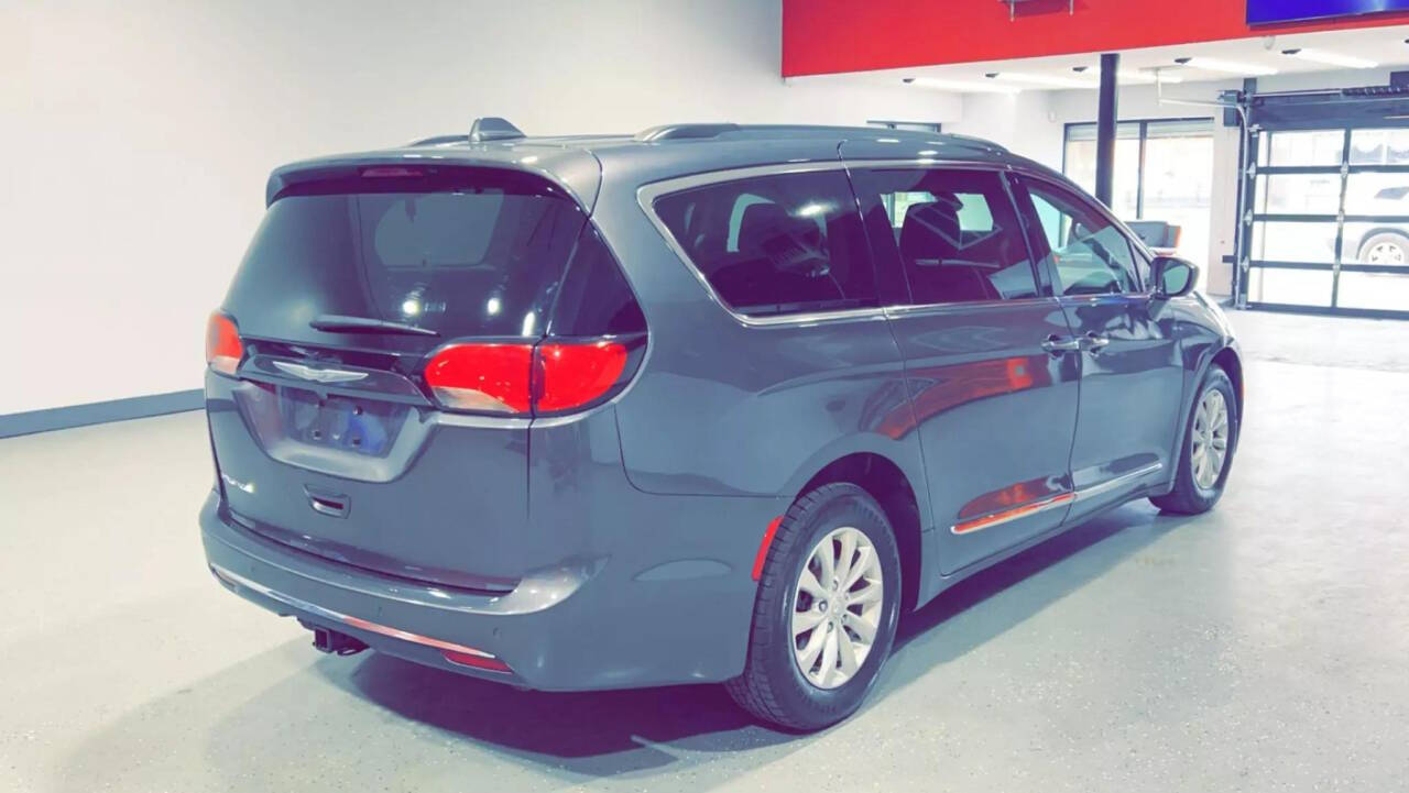 2017 Chrysler Pacifica for sale at Elite Rides in Detroit, MI