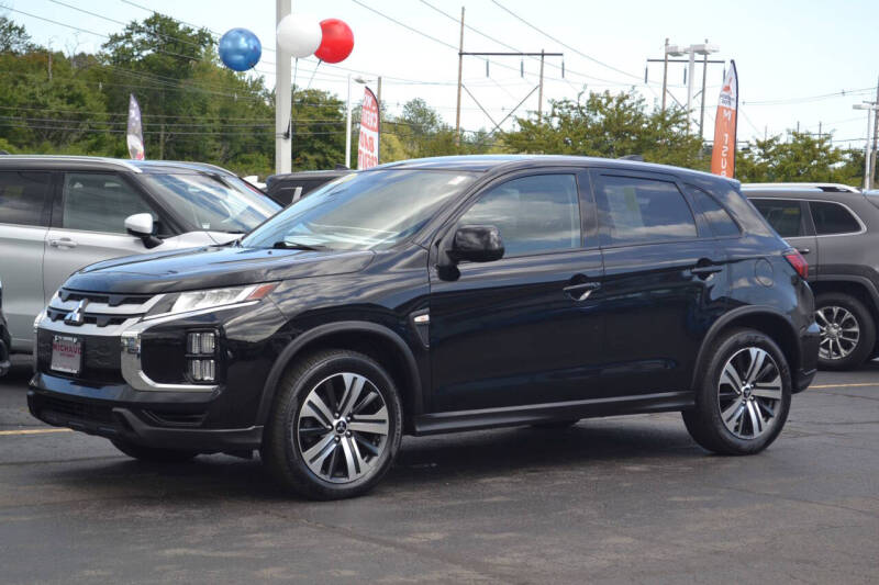 2020 Mitsubishi Outlander Sport ES's photo