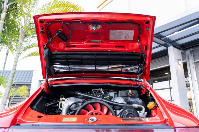 1990 Porsche 911 Carrera 2
