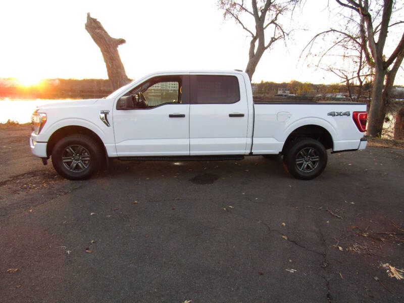 2021 Ford F-150 XLT photo 4