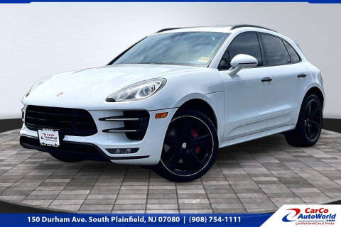 2017 Porsche Macan Turbo Photo