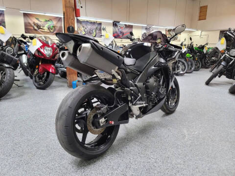 2012 Yamaha YZF-R1