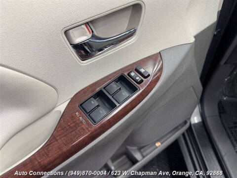 2013 Toyota Sienna XLE 8-Passenger