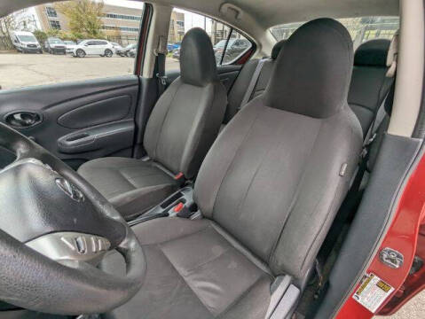 2017 Nissan Versa 1.6 S Plus