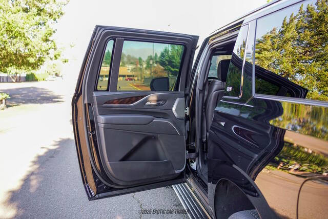 2023 Cadillac Escalade ESV Sport Platinum