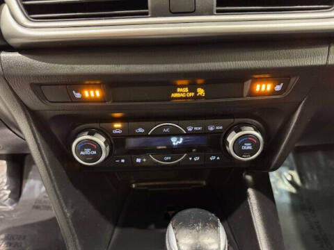 2018 Mazda MAZDA3 Touring