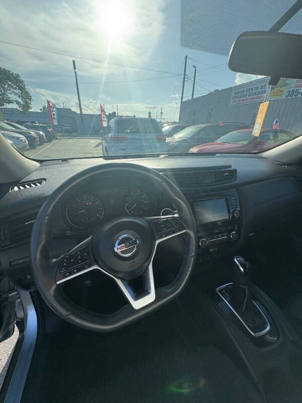 2018 Nissan Rogue SV