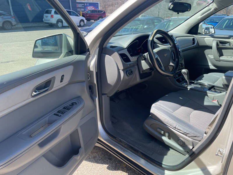 2017 Chevrolet Traverse LT