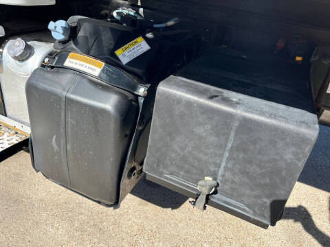 2013 Freightliner M2 106