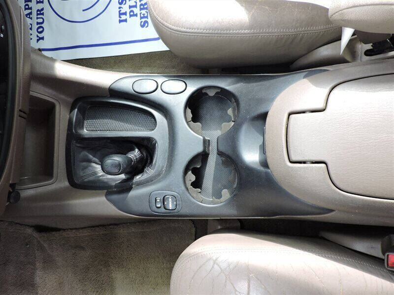 2002 Toyota Sequoia SR5