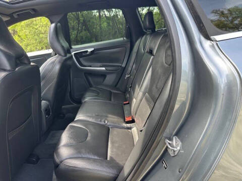 2016 Volvo XC60 T5 Drive-E Platinum