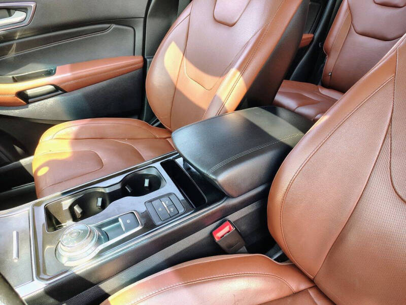 2019 Ford Edge Titanium