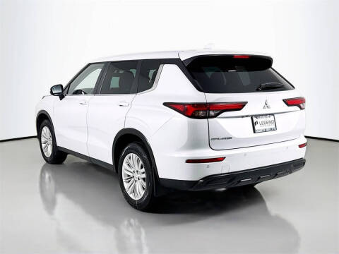 2023 Mitsubishi Outlander ES