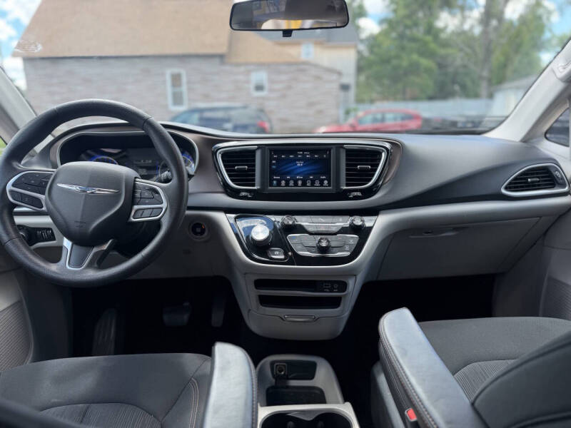 2018 Chrysler Pacifica LX