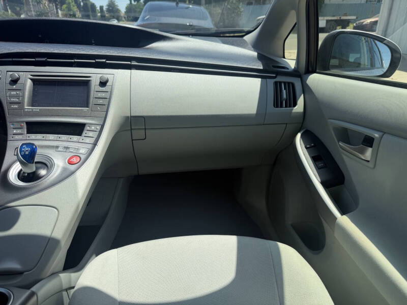 2013 Toyota Prius Three