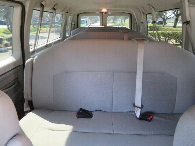 2014 Ford E-Series E-350 SD XLT
