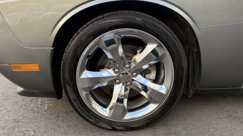 2012 Dodge Challenger R/T Plus