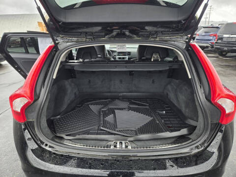 2016 Volvo V60 Cross Country T5