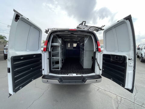 2023 Chevrolet Express 2500