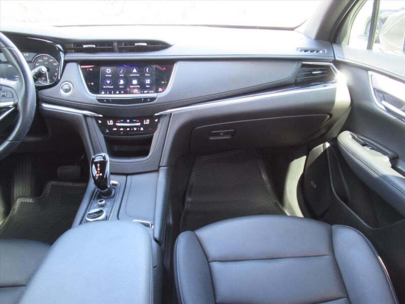 2022 Cadillac XT6 Luxury