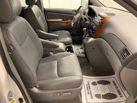 2008 Toyota Sienna XLE