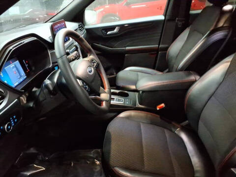 2025 Ford Escape ST-Line Select