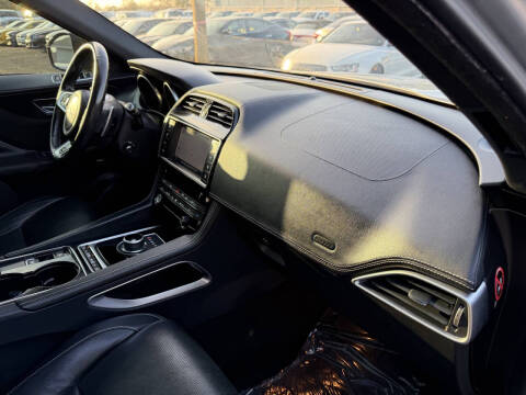 2017 Jaguar F-PACE S