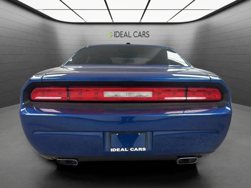2012 Dodge Challenger SXT