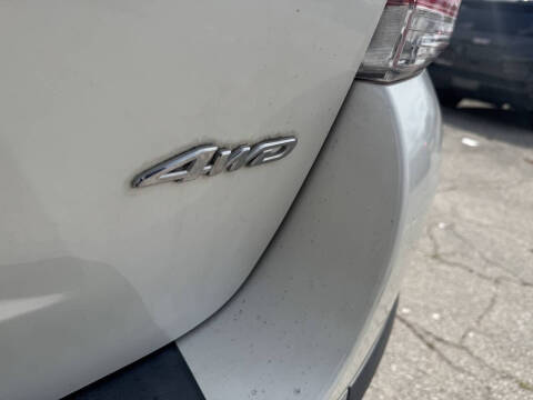 2011 Toyota Highlander SE