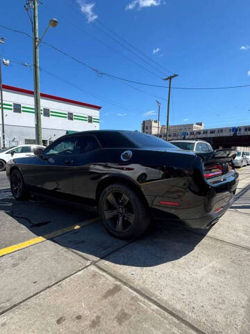 2015 Dodge Challenger SXT