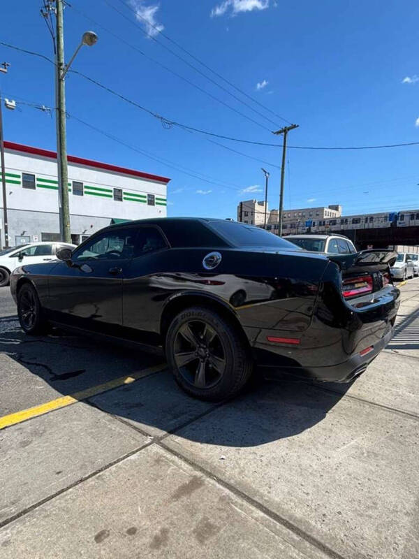 2015 Dodge Challenger SXT