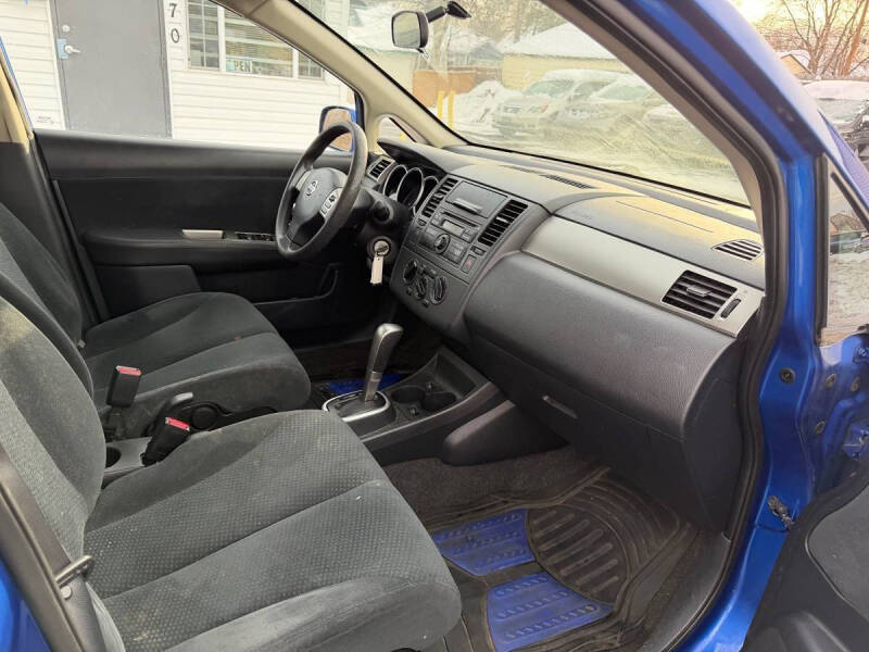 2011 Nissan Versa 1.8 S