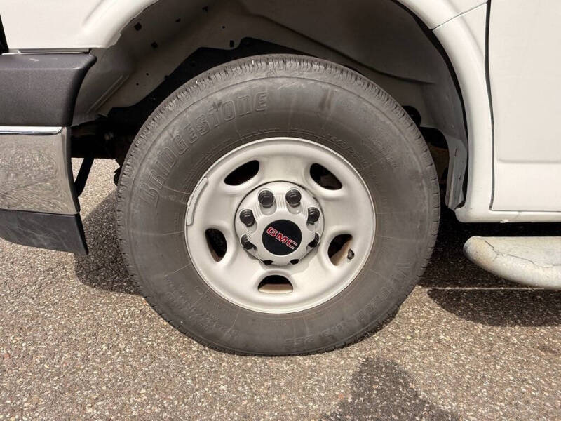 2023 GMC Savana 2500