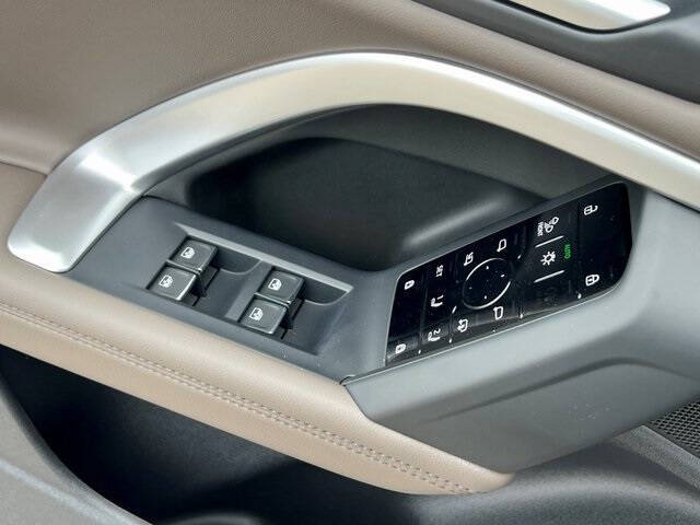 2025 Audi Q5 quattro Prestige TFSI