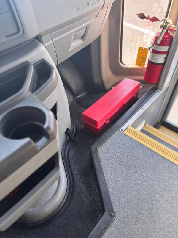 2012 Ford E-Series E-350 SD