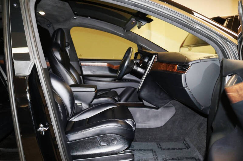 2020 Tesla Model X Long Range