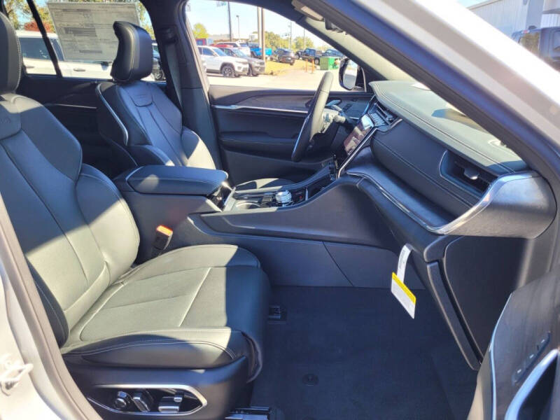 2025 Jeep Grand Cherokee Overland