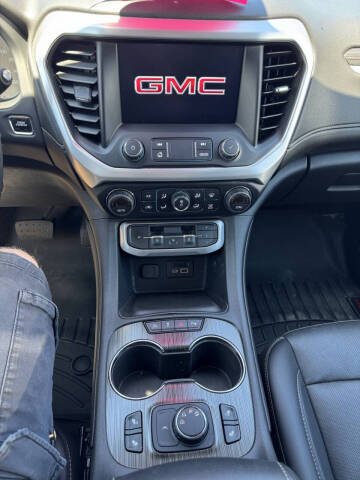 2021 GMC Acadia SLT