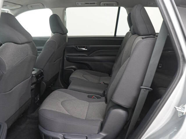 2025 Toyota Grand Highlander LE