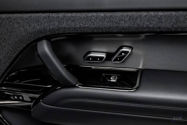 2024 Land Rover Range Rover Sport P360 SE
