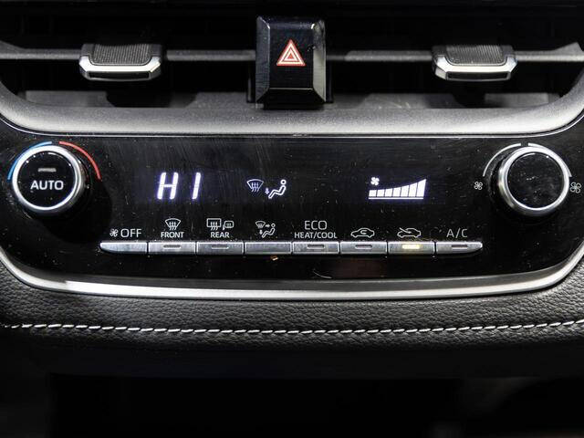 2020 Toyota Corolla Hatchback SE