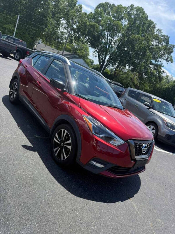2020 Nissan Kicks SR