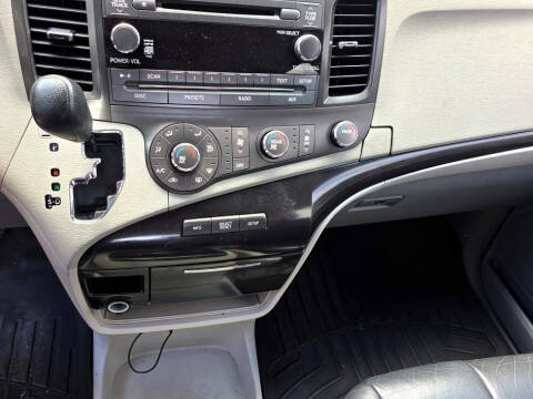 2011 Toyota Sienna