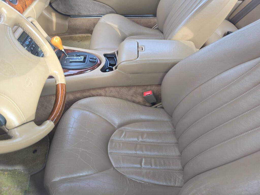 1997 Jaguar XK8 16