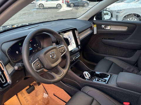 2026 Volvo XC40 B5 Plus