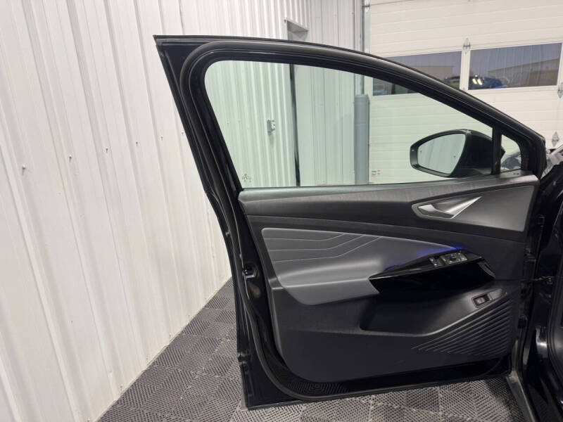 2023 Volkswagen ID.4 Pro S Plus