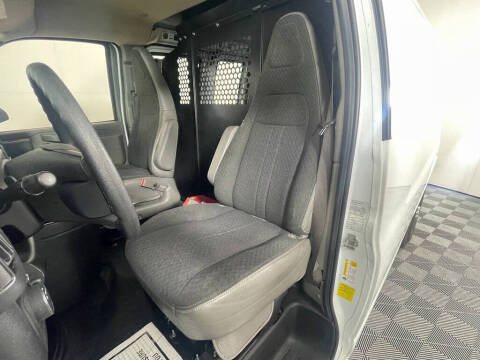 2023 GMC Savana 2500