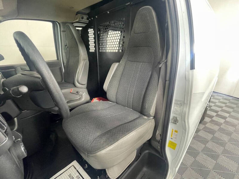 2023 GMC Savana 2500