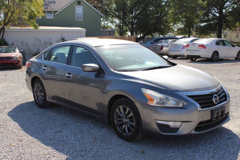 2015 Nissan Altima S photo 4