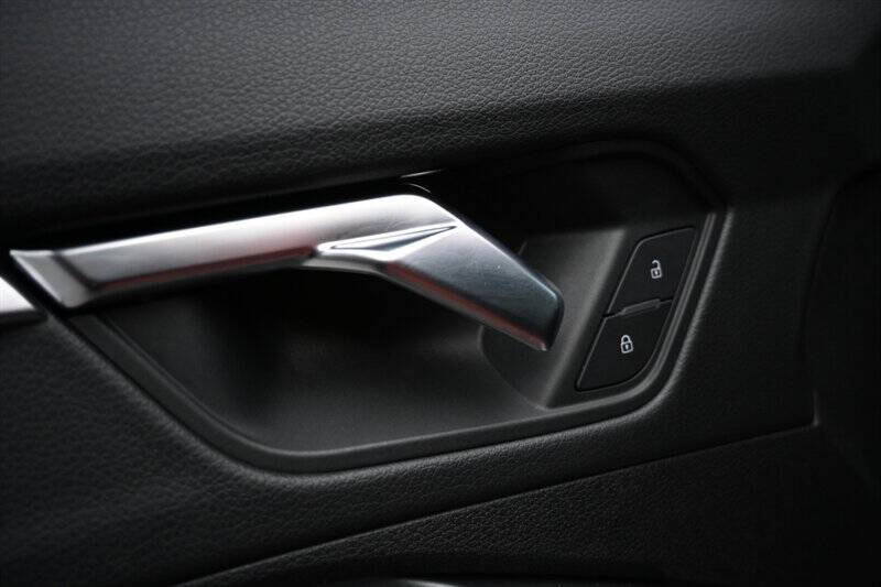 2021 Audi Q3 quattro S line Prem Plus 45 TFSI